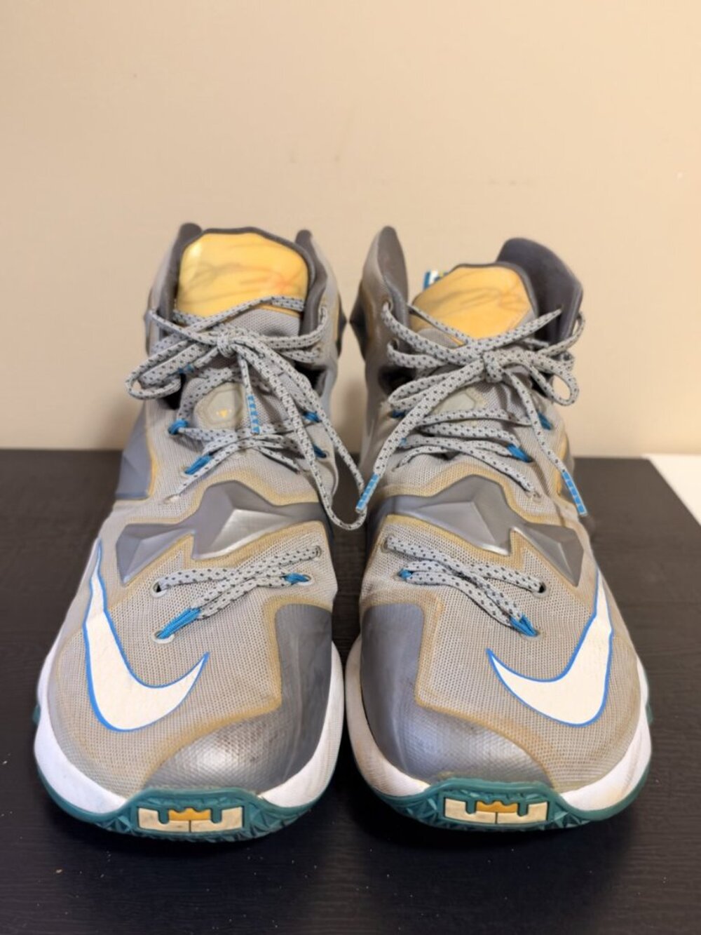 Nike LeBron 13 Hologram Wolf Grey Blue Lagoon 807219-014 Mens Size 13 No Box